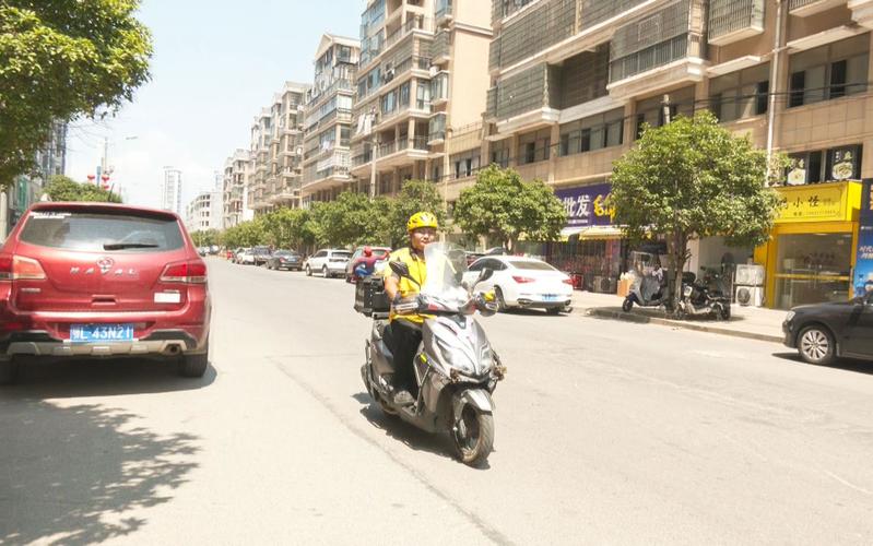 标题：福建好食尚餐饮管理有限公司中标崇阳街道职工食堂食材配送采购项目，金额 23.1 万元